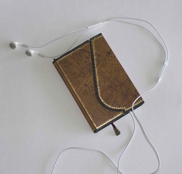 Datei:Ipod book0.jpg